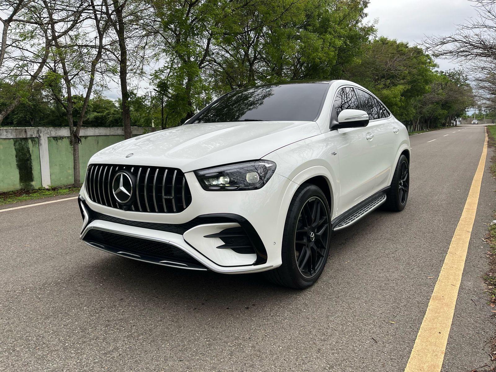 MERCEDES AMG GLE